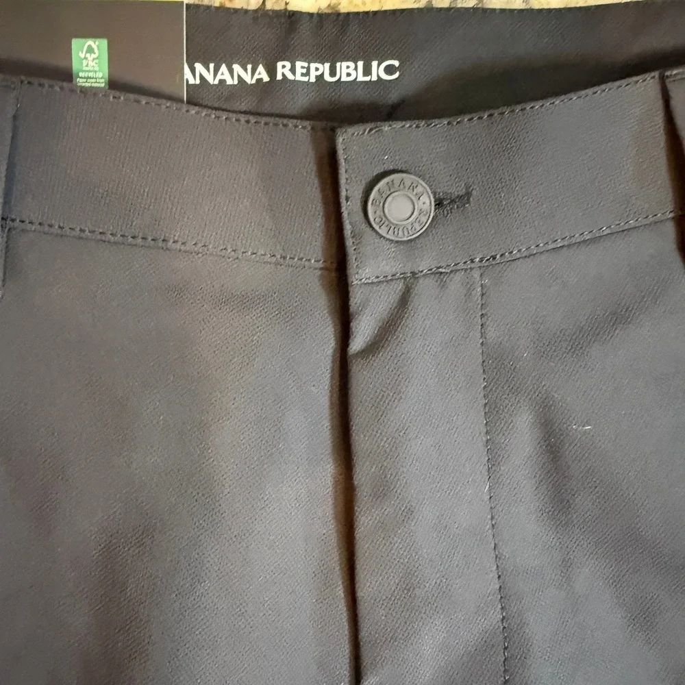 Banana Republic Mens Flat Front Pants Black 32x30 Straight Leg 1557516 NWT